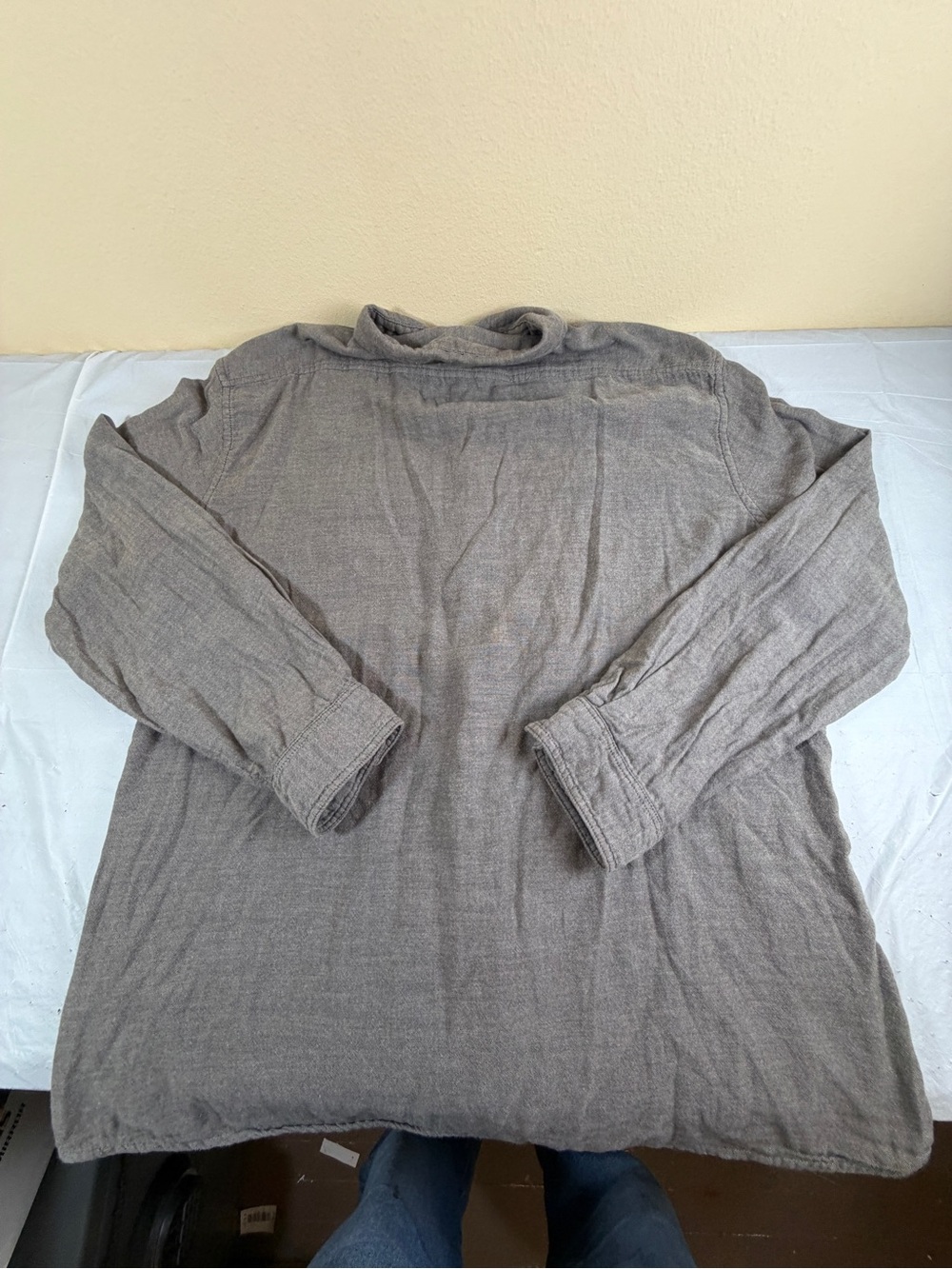 G.H. Bass & Co. Gray Button-Down Super Soft Casual Shirt - Picture 2 of 7